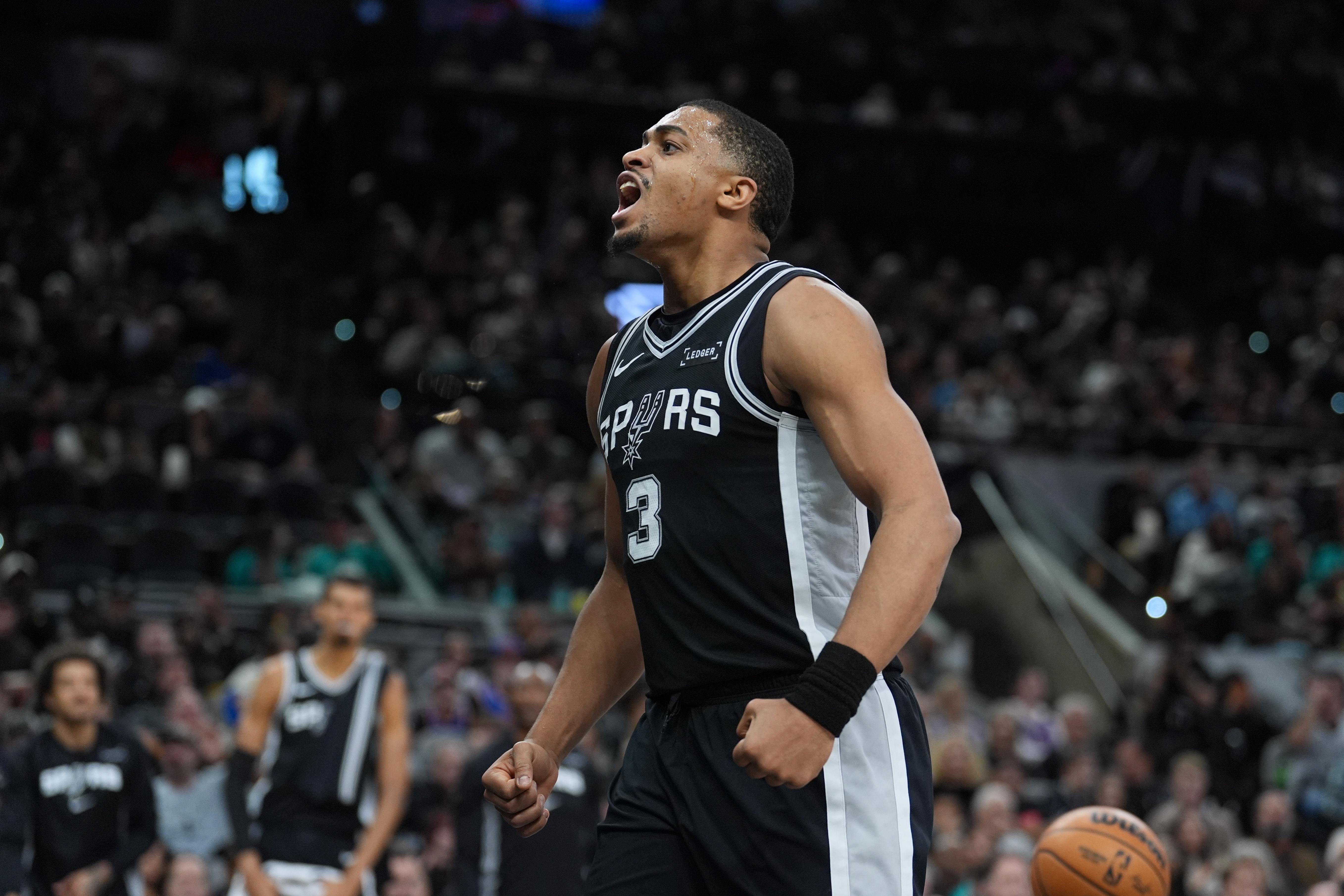 圣安东尼奥马刺迎全明星赛关键赛，今晨主帅复盘，赛场秩序良好，球队文化再被提及的简单介绍